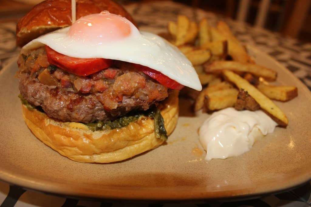 Burger with Egg, Tomato, and Bacon