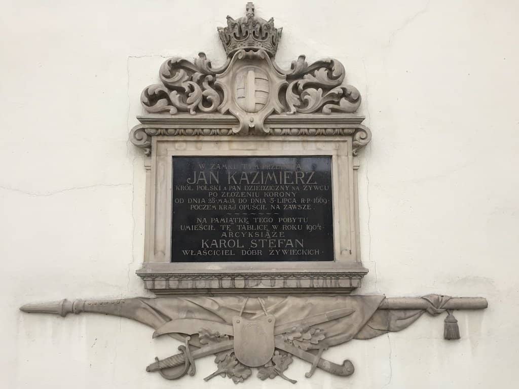 Expansive Palace Park