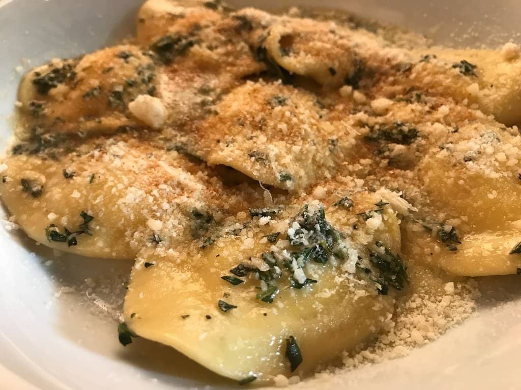 Cozy Venetian Ambiance