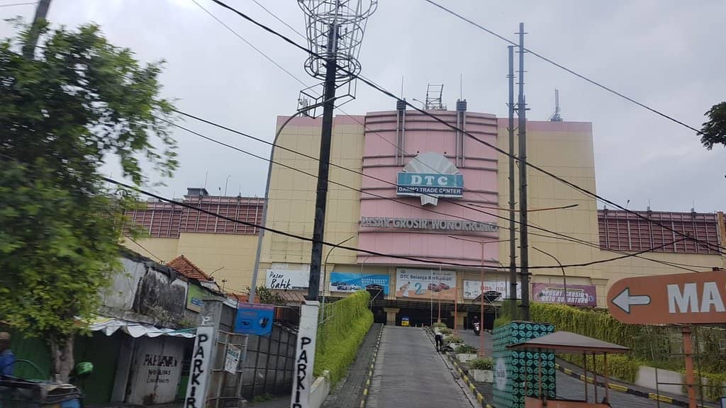 Darmo Coffee Market (DCM)