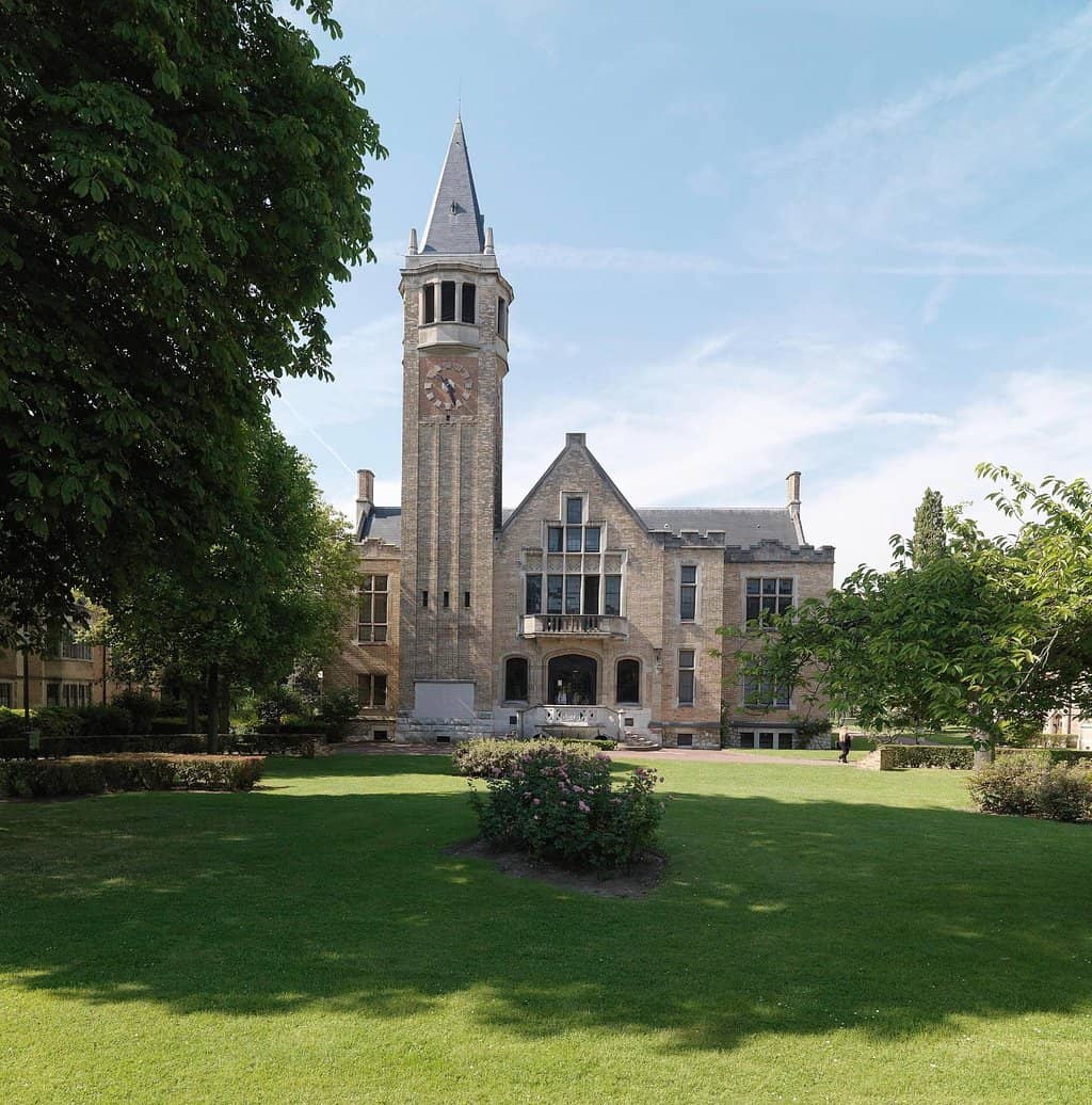 Expansive Green Spaces