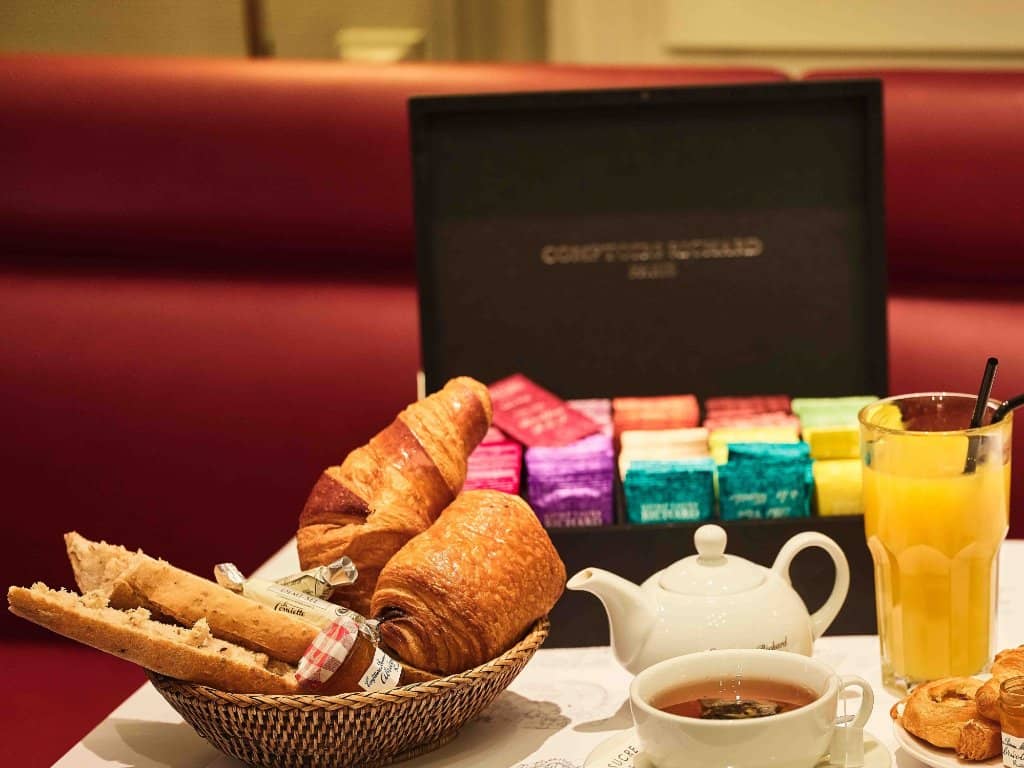 Seafood Bar & Traditional Dishes