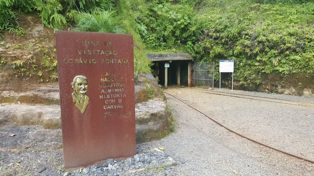 Coal Seams and Rock Formations