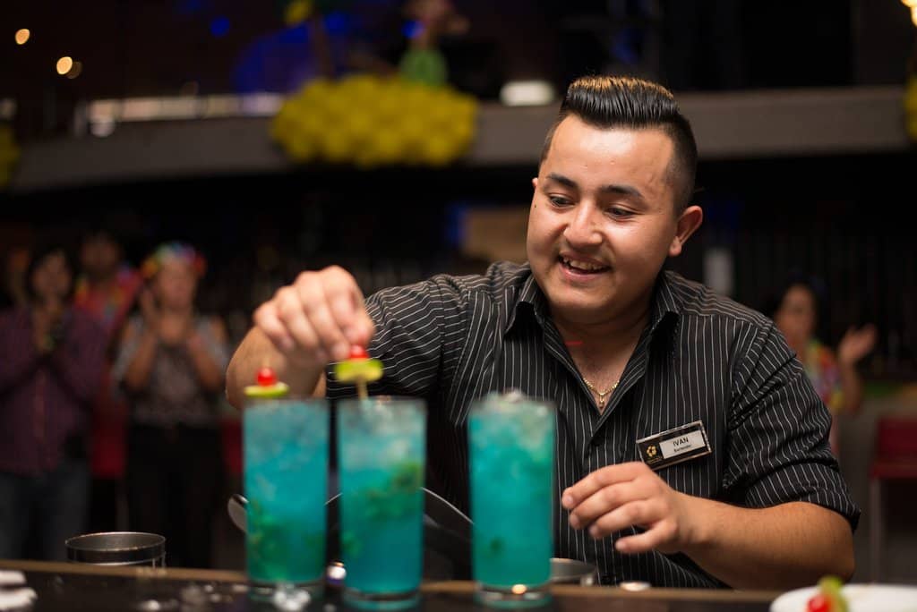 Live Entertainment & Discotheque