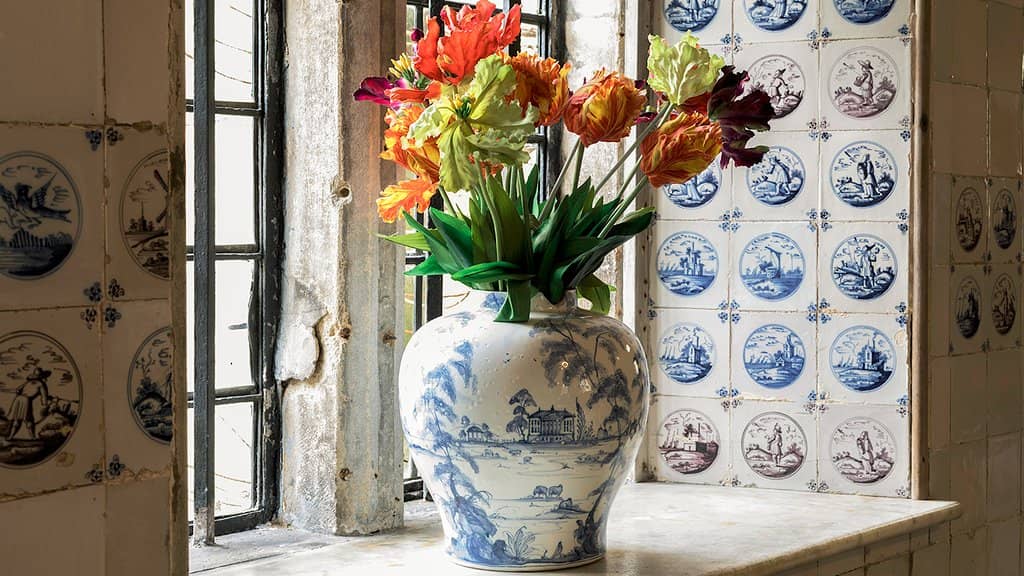 The Mansion's Rich Interiors