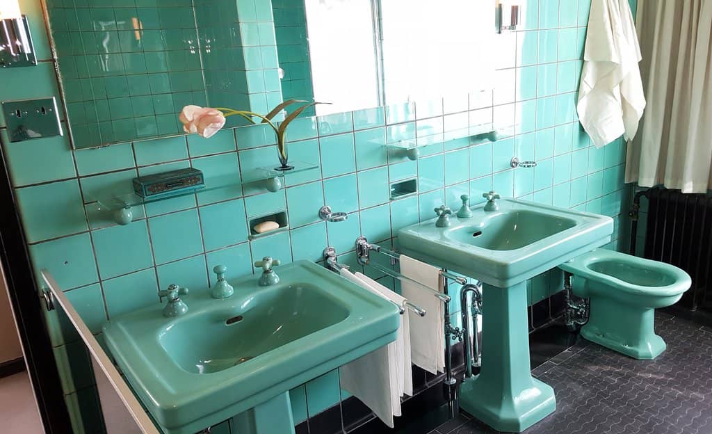 Modern Amenities of the 1930s