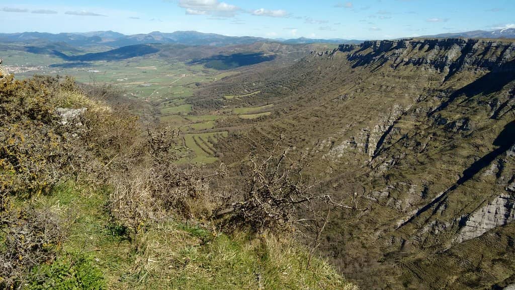 Scenic Hiking Trails