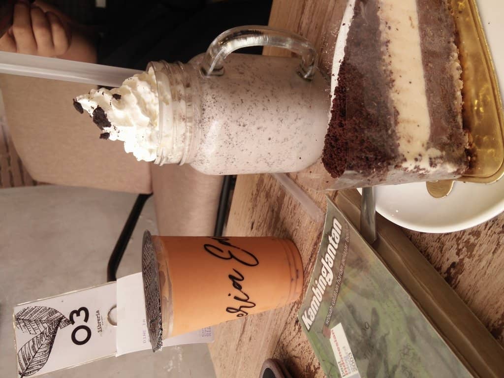 Specialty Coffee & Refreshing Drinks