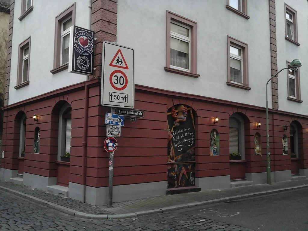 Museum Embankment (Museumsufer)