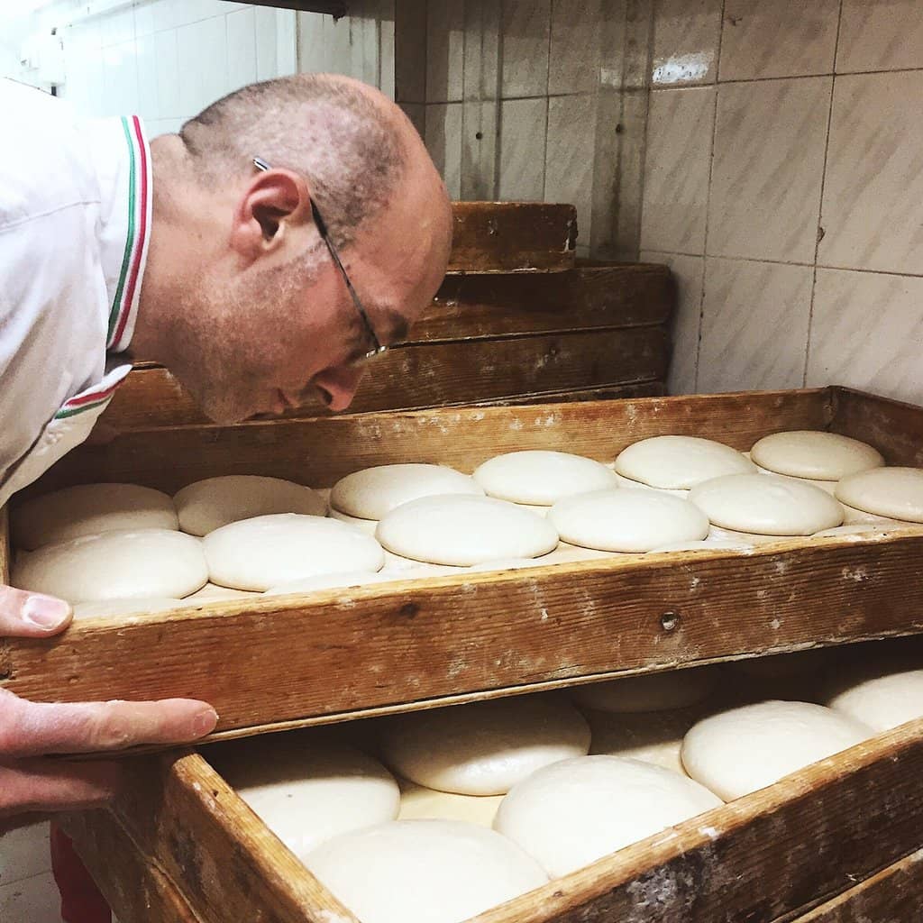 Charming Pignasecca Market Location