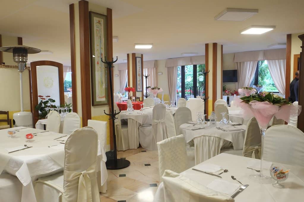 Charming Poolside Dining