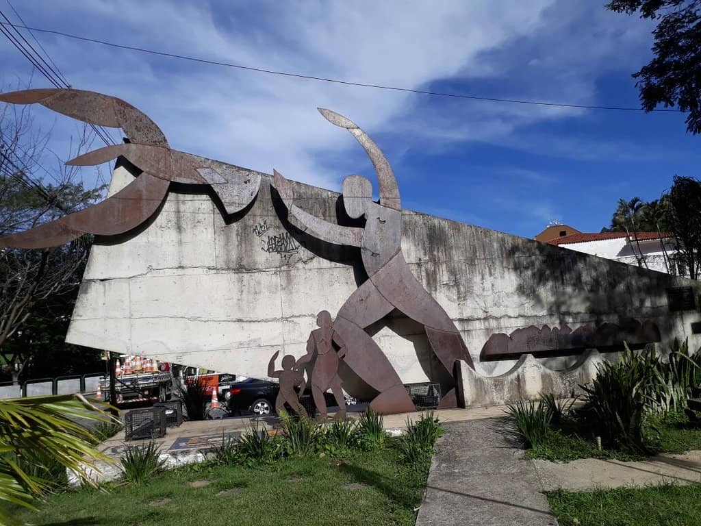Pico do Caledônia Views