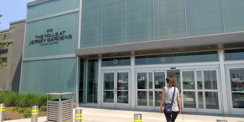 Round One Entertainment