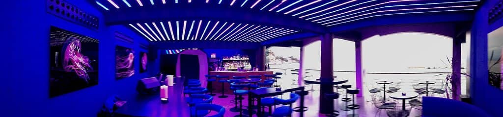 Daytime Relaxation by the Sea