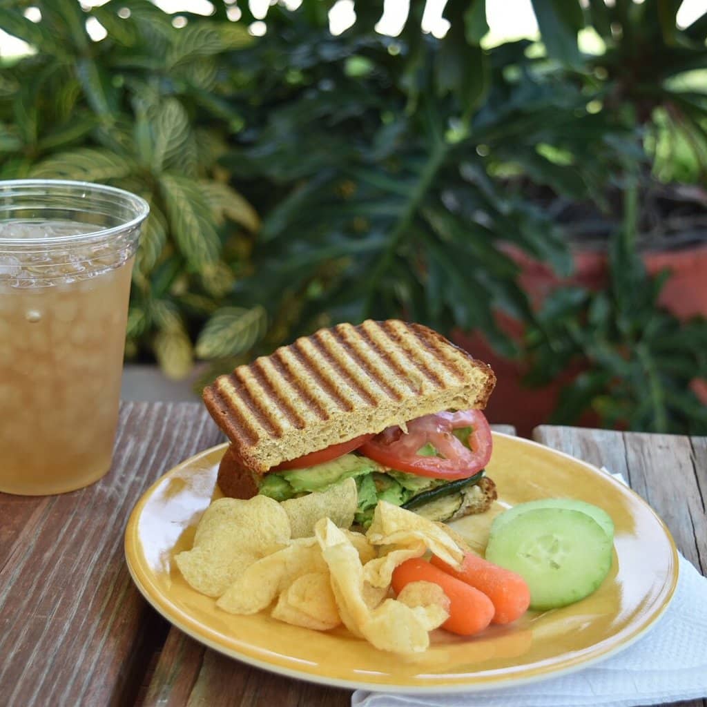 Vibrant Fresh Juices & Smoothies