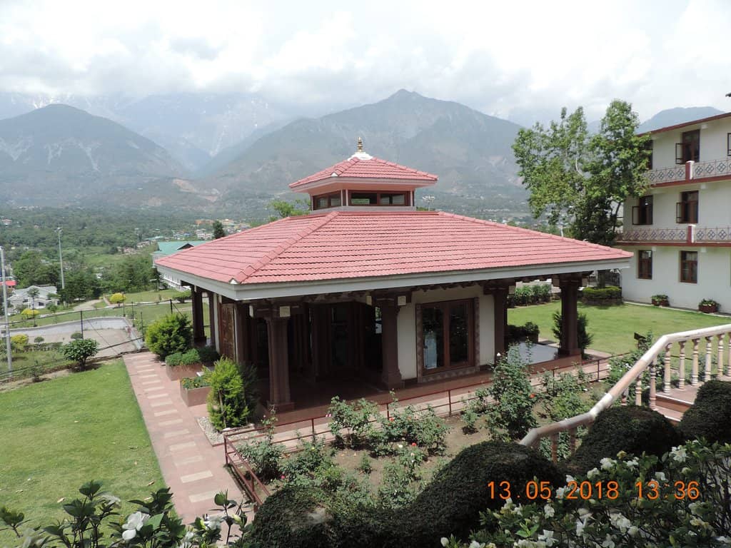 Hanuman Idol & Shiv Mandir