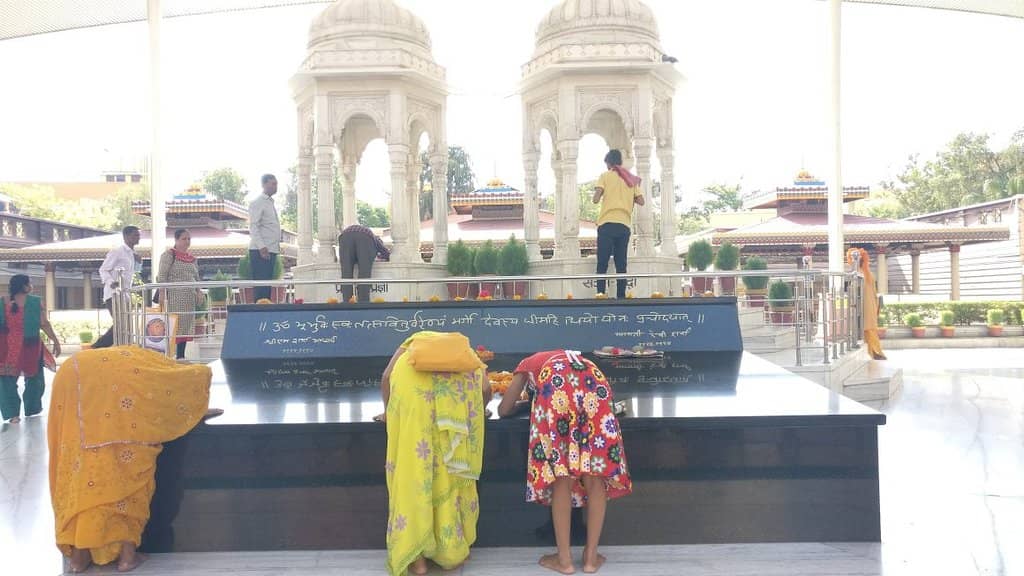 Sharamdaan (Voluntary Service)