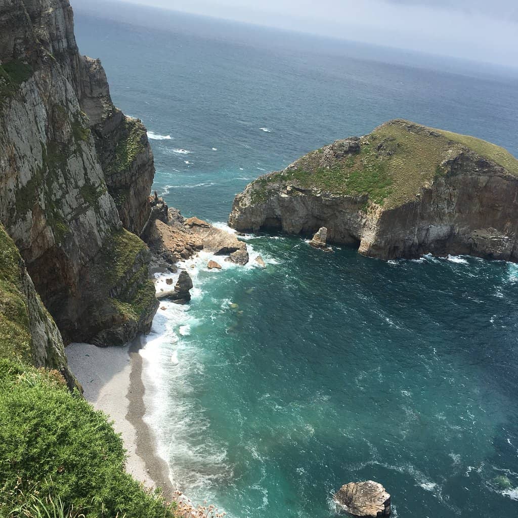 Dramatic Cliffside Views