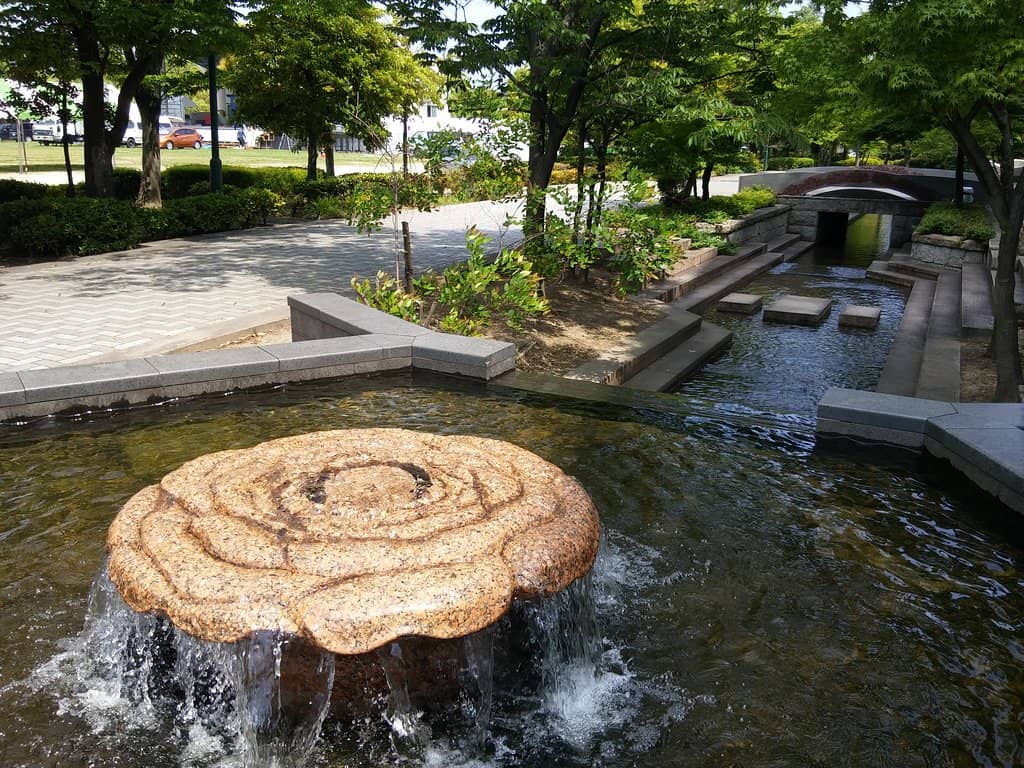 Midorimachi Park Rose Parade