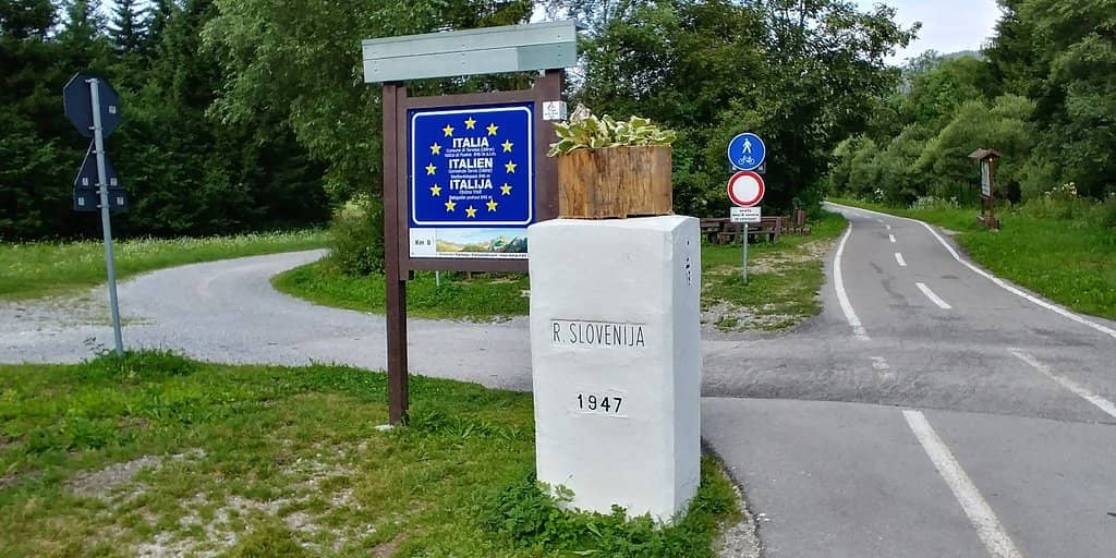 Scenic Mountain Valleys