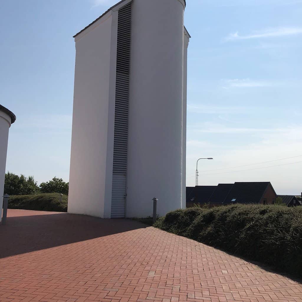 Light and Material Play