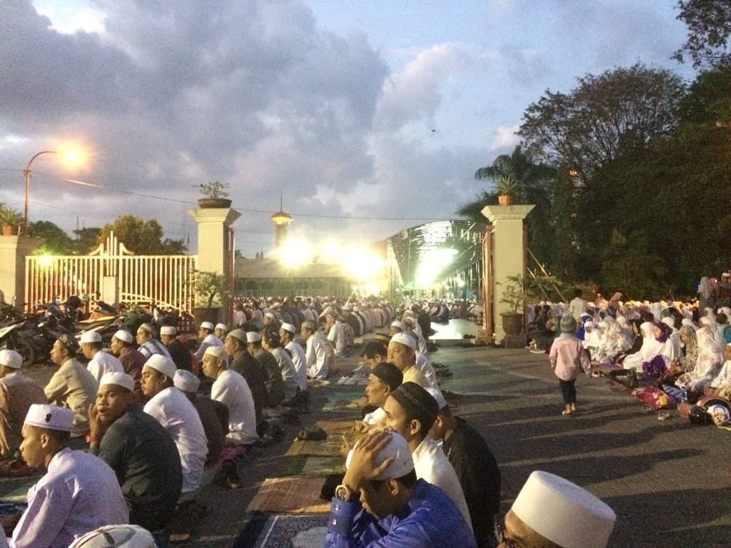 Landscaped Grounds & Park