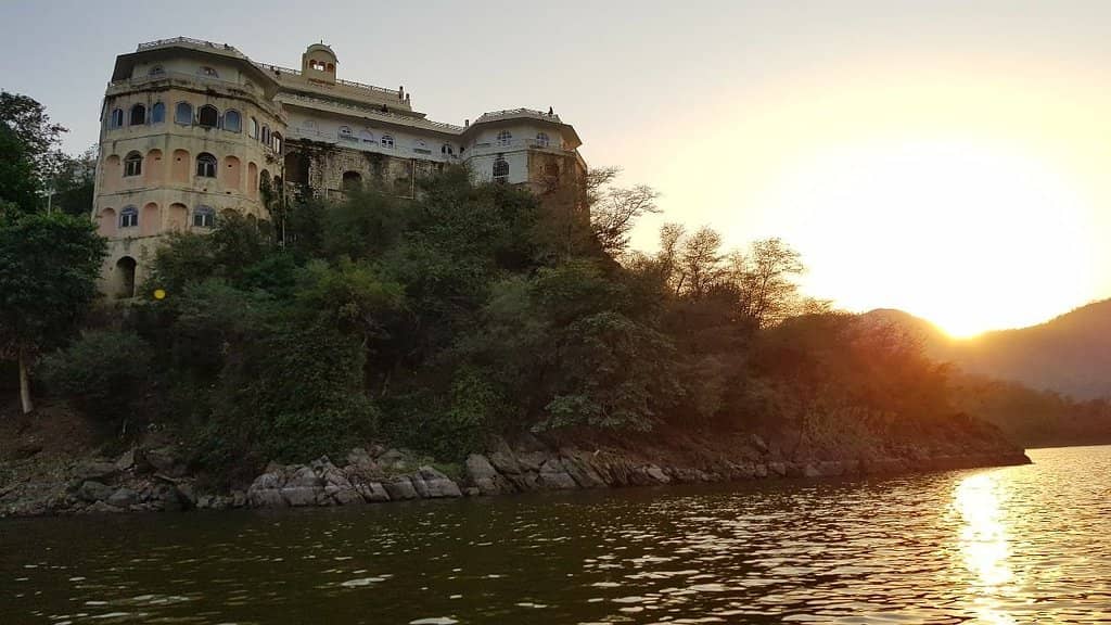 Boating on Siliserh Lake