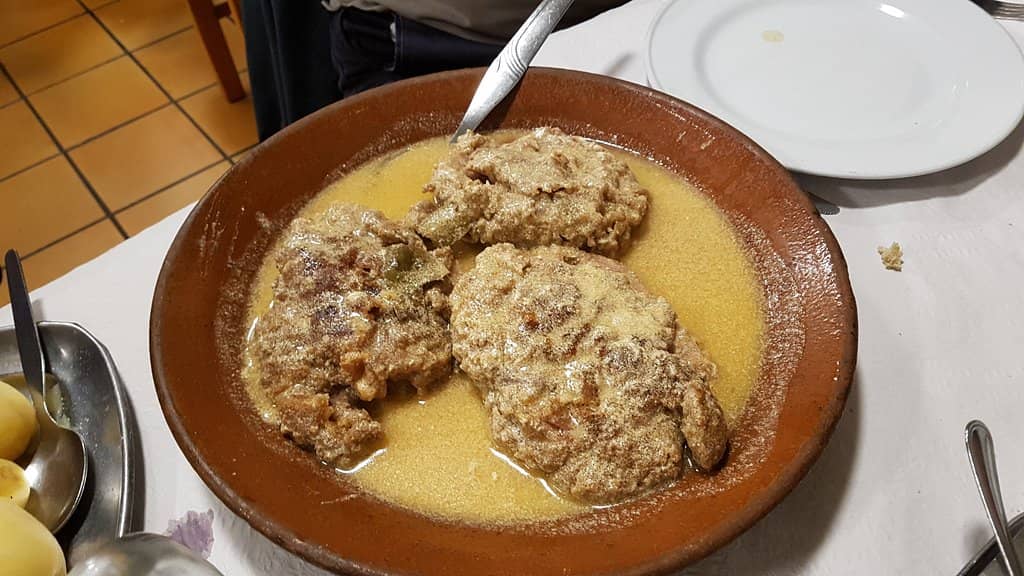 Cozy Atmosphere & Terrace Dining