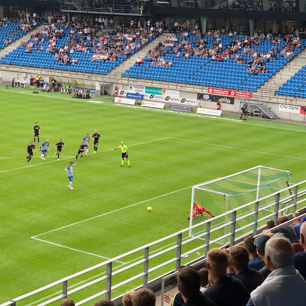 Close-Proximity Seating