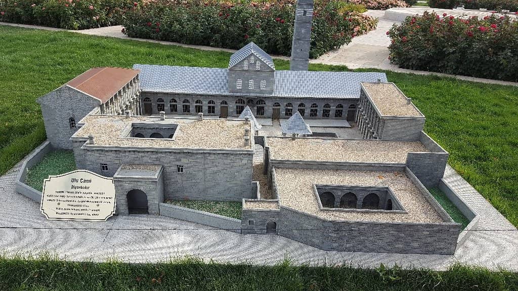 Palace and Mosque Architecture