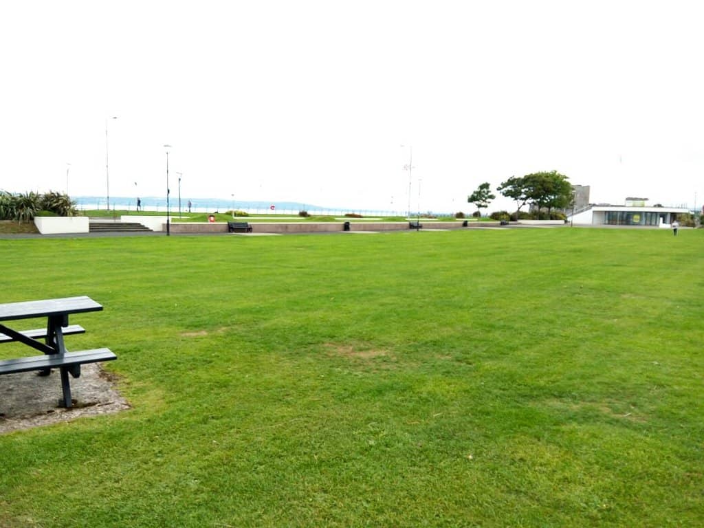 Sea Views & Green Spaces