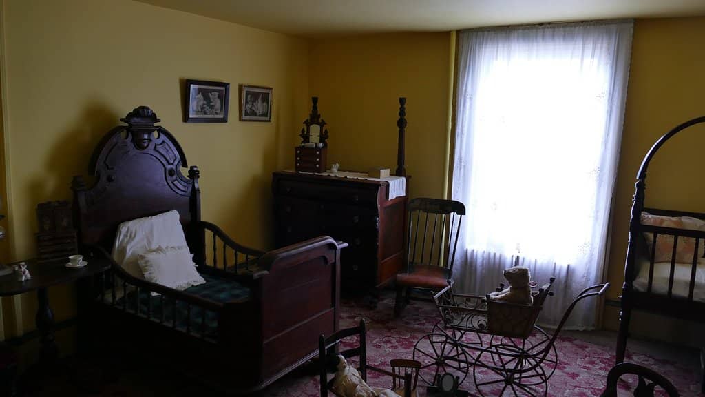 Colonial and Victorian Interiors