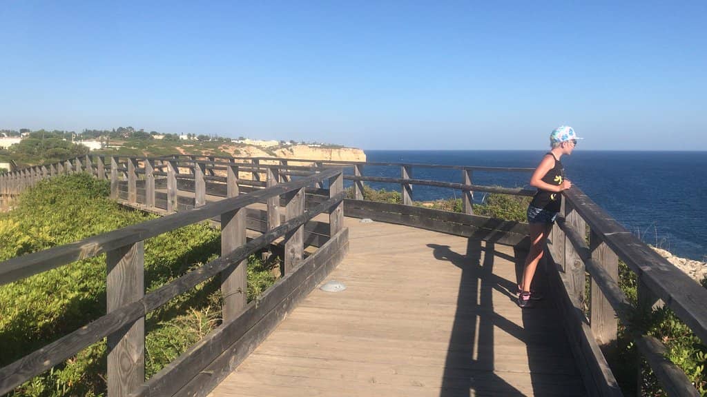 Access to Praia do Ribeiro