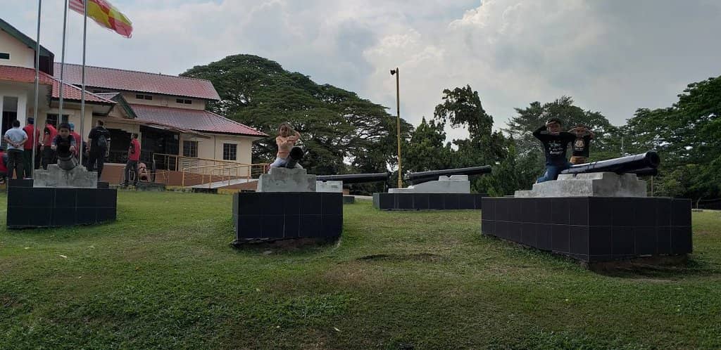 Bilingual Information