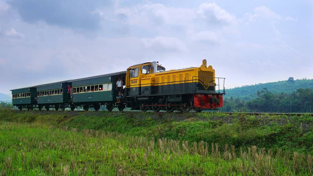 Colonial-Era Station Ambiance