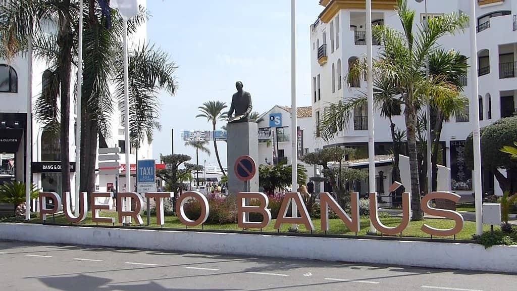 Designer Shopping Promenade