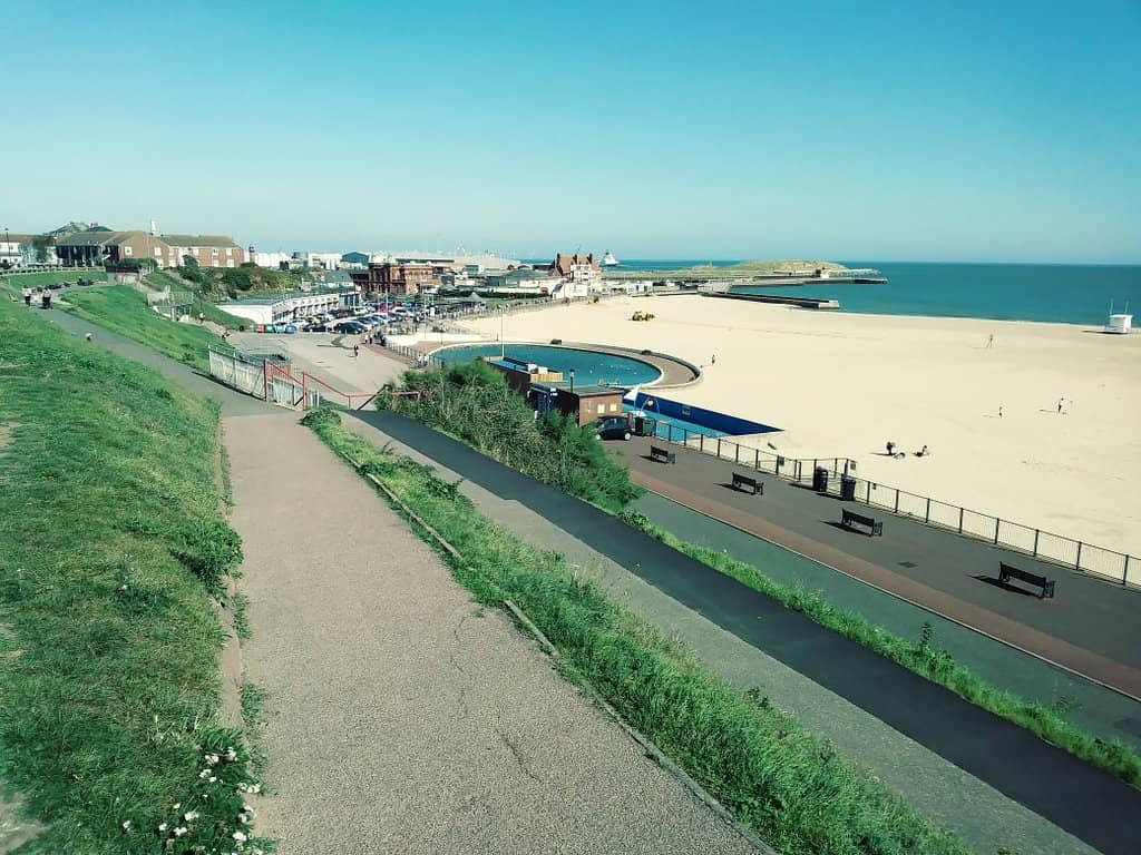 Promenade Views & Eateries