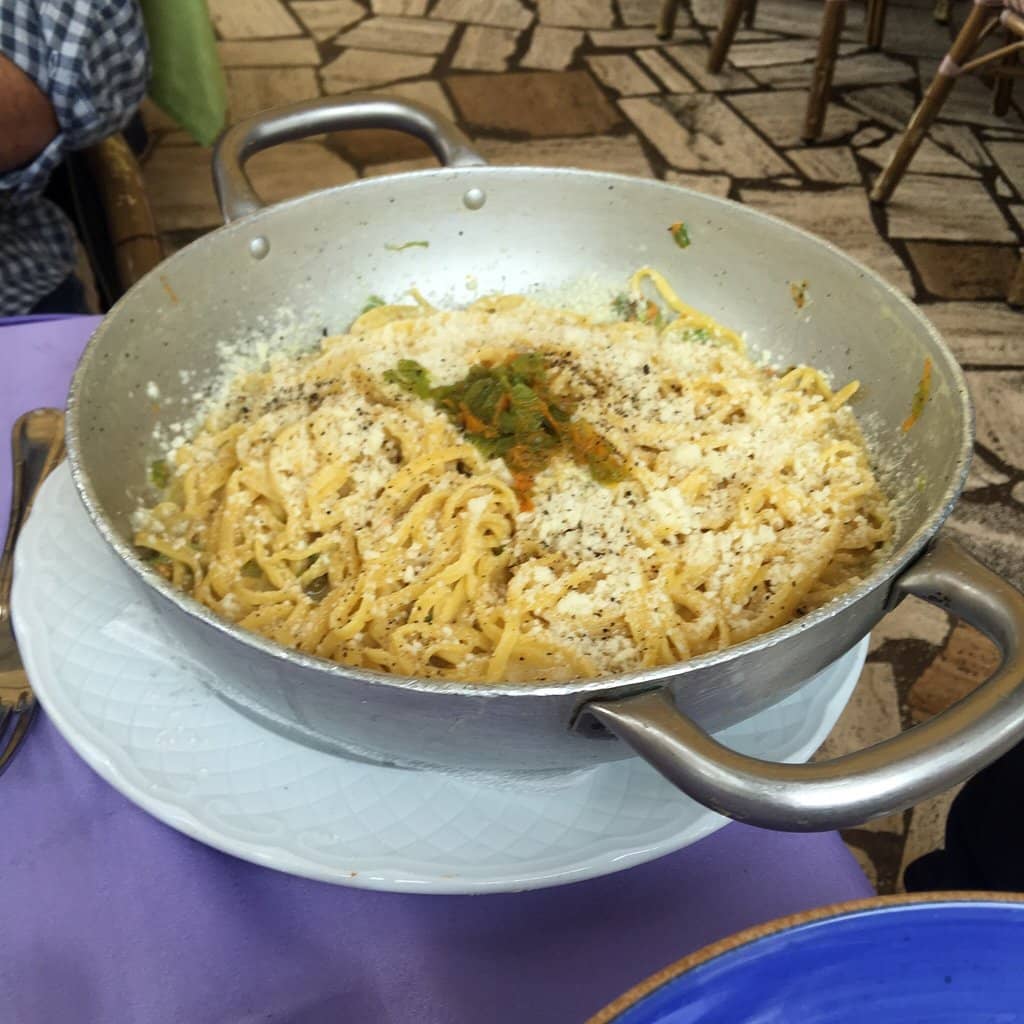 Charming Garden Ambiance