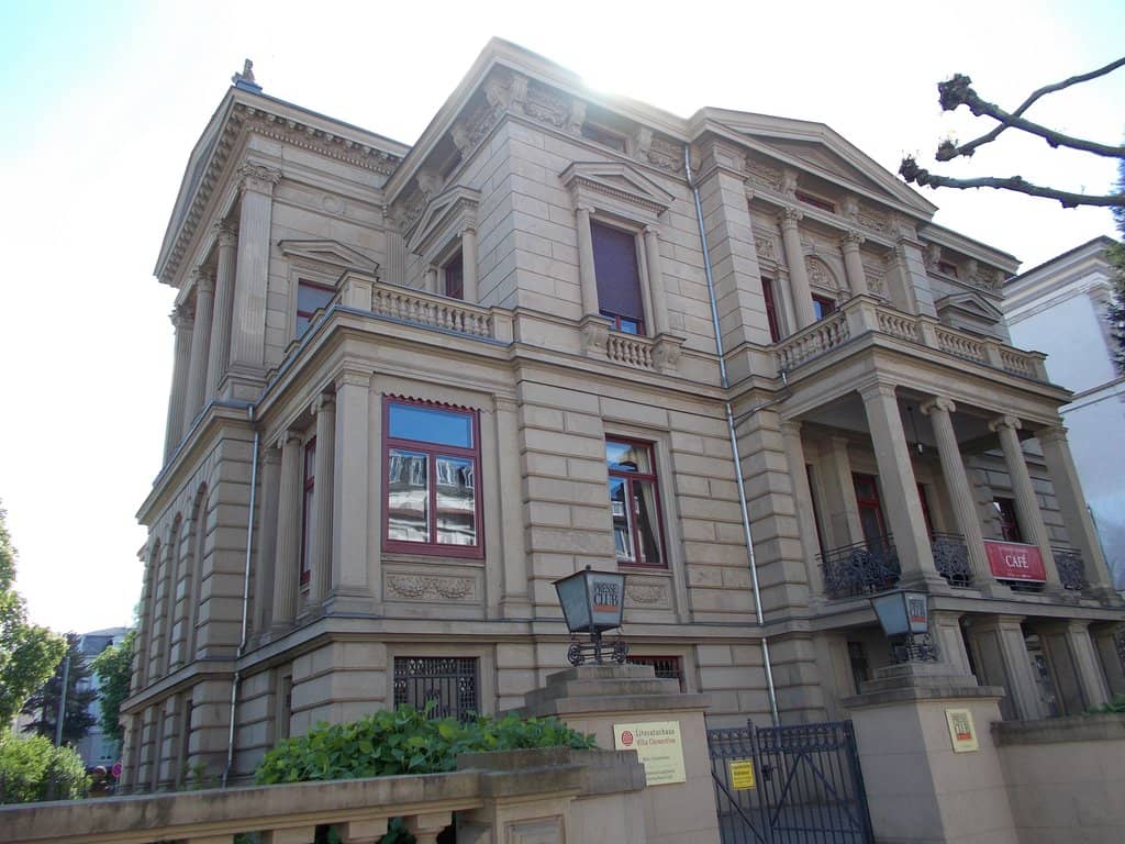 Historic Villa Ambiance