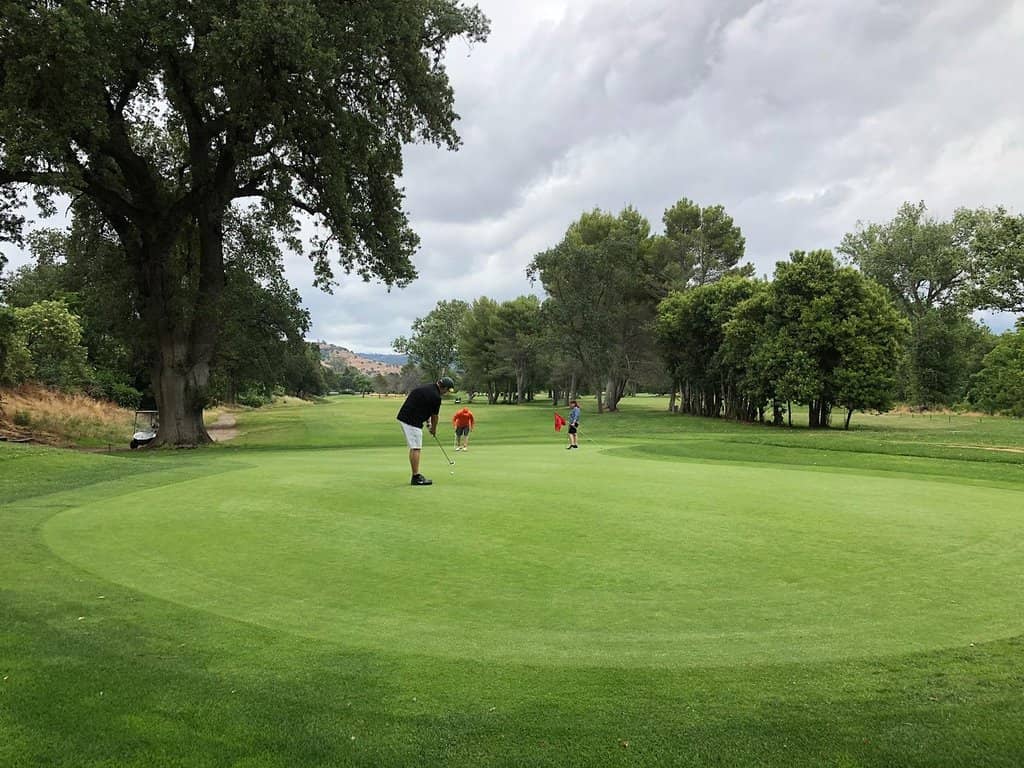 Scenic 18 Holes