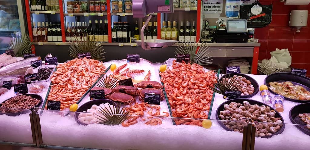 Lively Market Atmosphere