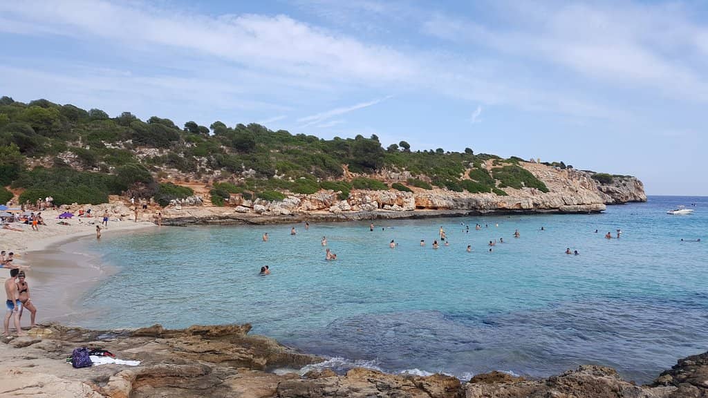 Natural Arches & Cliffs