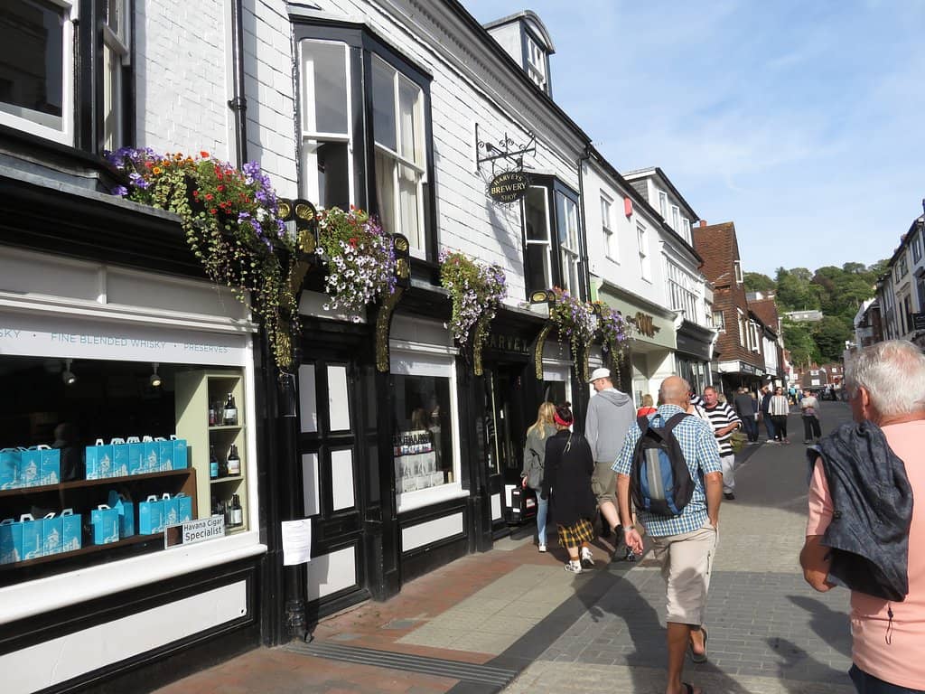 Independent Boutiques & Cafes