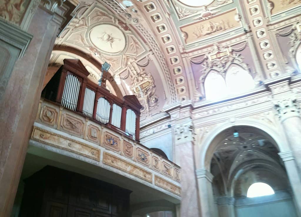 Historical Altars and Paintings