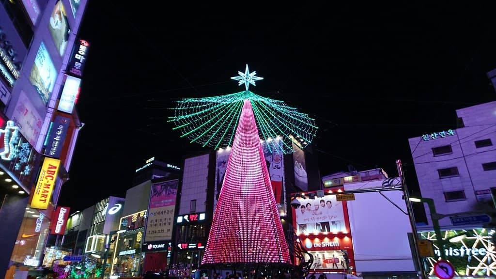 Fashion & Brand Exploration