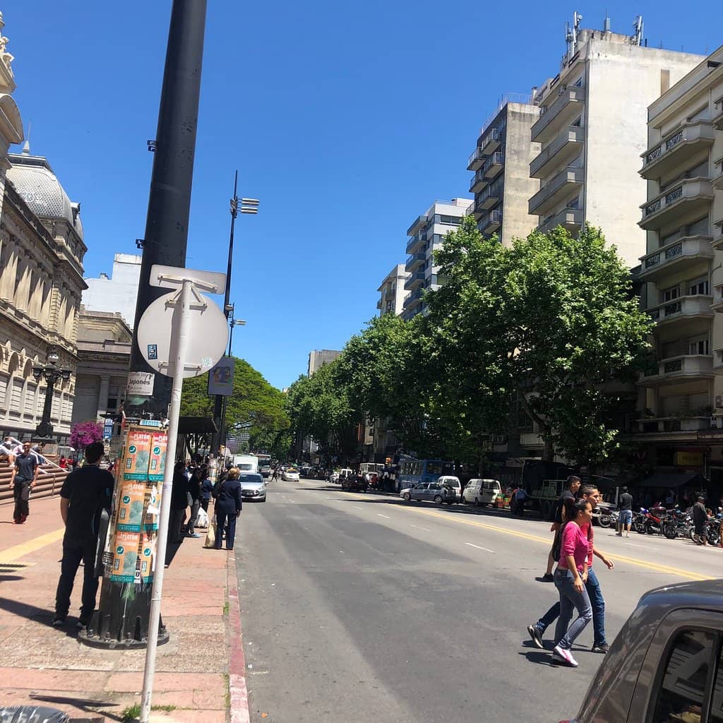 Obelisco y Plaza de la Bandera