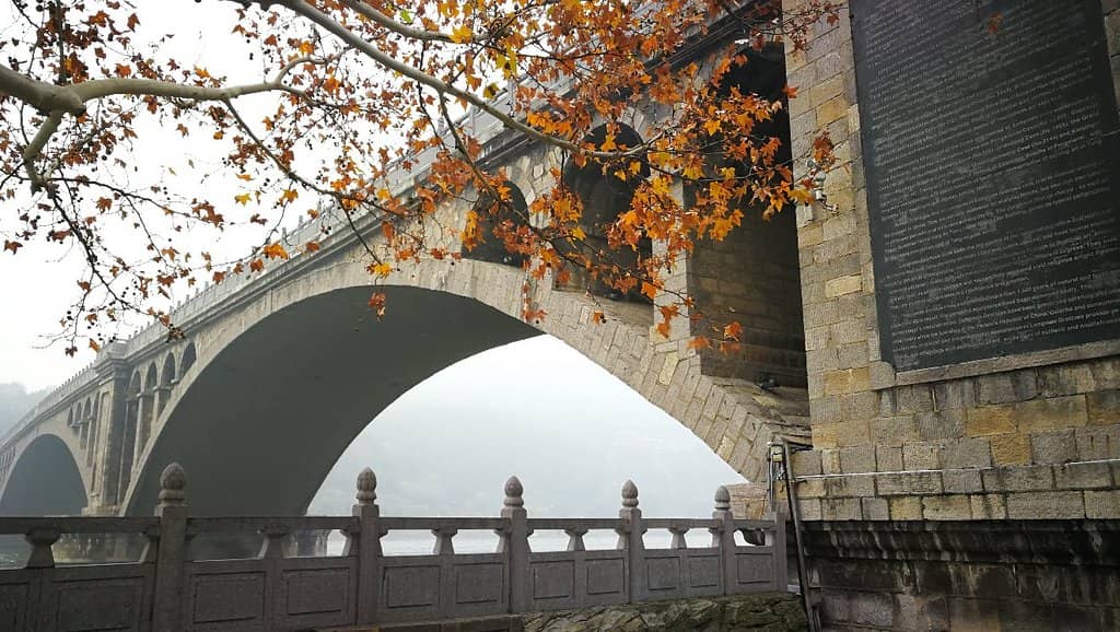 Over 100,000 Buddha Statues