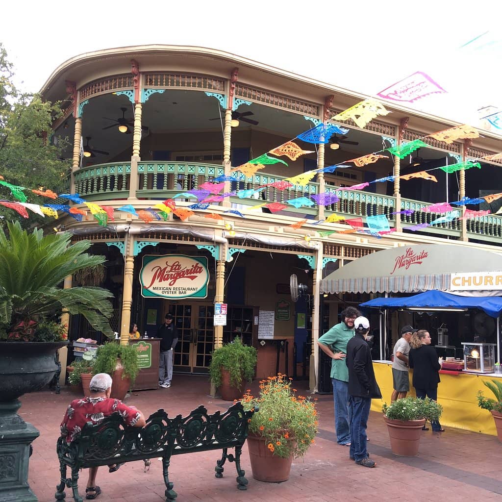 Live Music & Entertainment