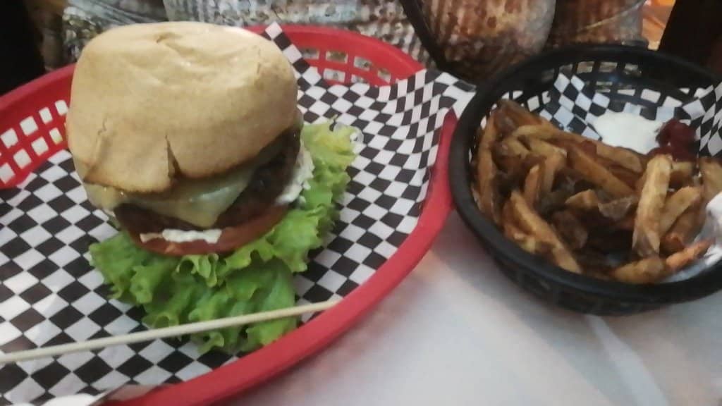 Handmade Cocktails & Friendly Vibe