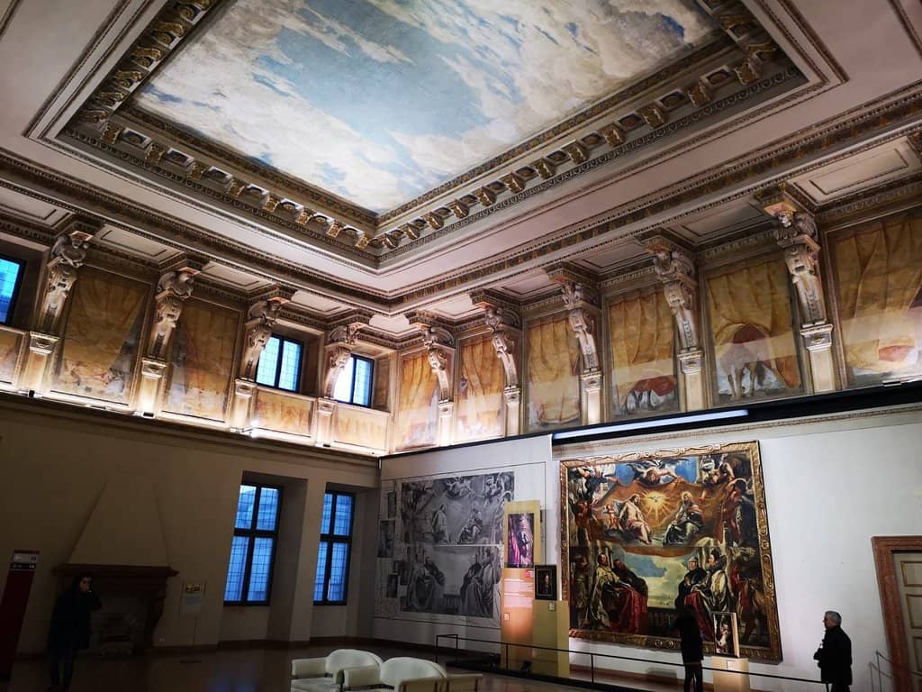 Romanesque & Gothic Architecture